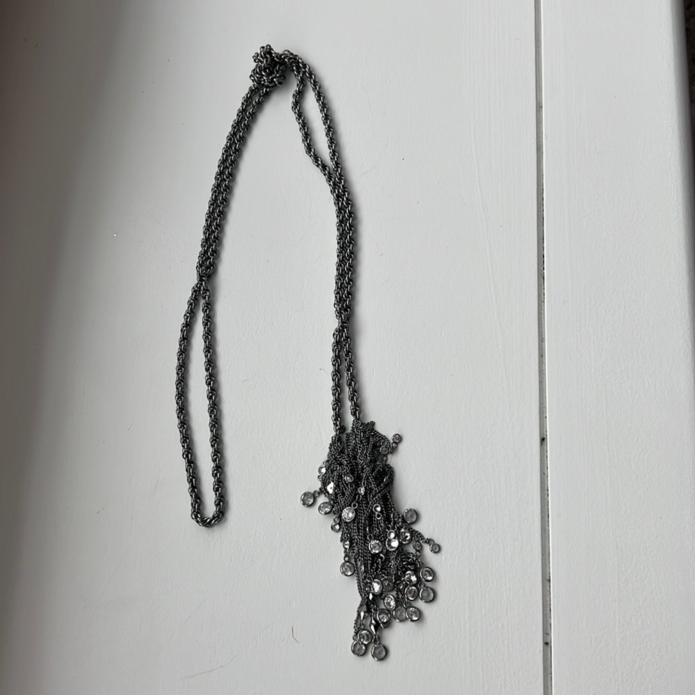 Kendra Scott necklace